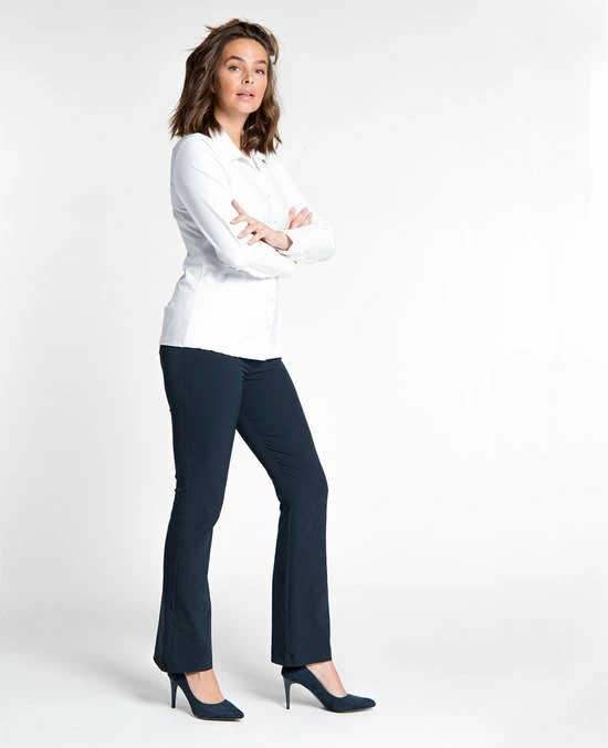 Blauwe Broek/Pantalon Van Je M'appelle - Dames - Travelstof - Maat M - 6 Maten Beschikbaar 1 Blauwe Broek/Pantalon Van Je M'appelle - Dames - Travelstof - Maat M - 6 Maten Beschikbaar