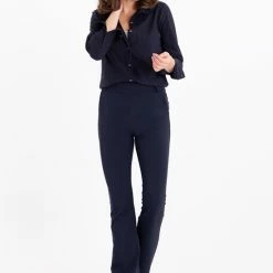Blauwe Broek/Pantalon Van Je M'appelle - Dames - Travelstof - Maat M - 6 Maten Beschikbaar 12 Blauwe Broek/Pantalon Van Je M'appelle - Dames - Travelstof - Maat M - 6 Maten Beschikbaar -Dameskleding Verkoop 550x766 4
